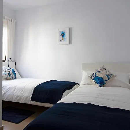 Angeles 3 Bed With Pool Apartament