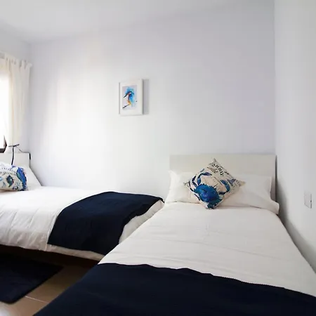 Angeles 3 Bed With Pool Apartament