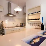 Angeles 3 Bed With Pool